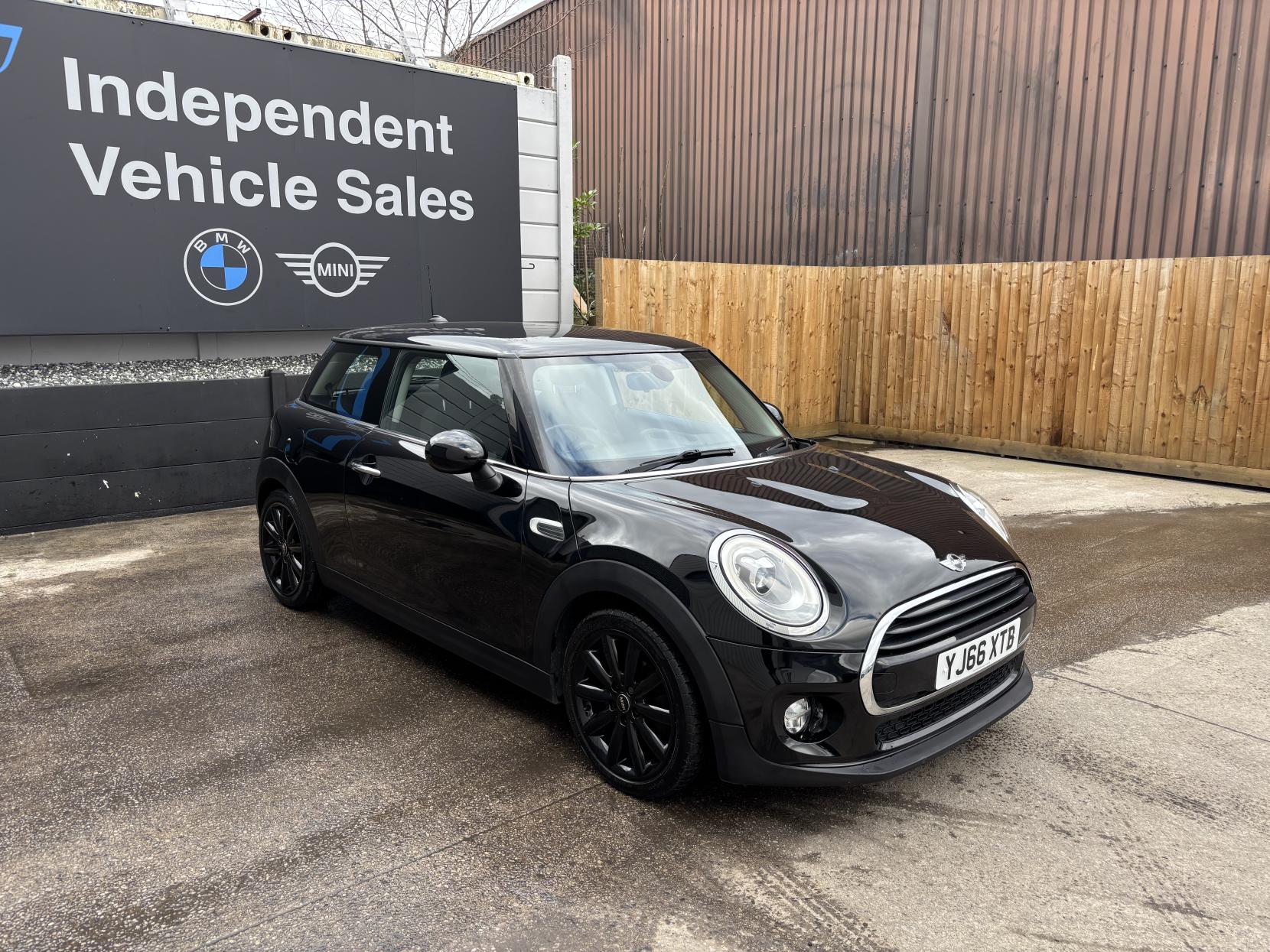 MINI Hatch 1.5 Cooper D Hatchback 3dr Diesel Manual Euro 6 (s/s) (116 ps)