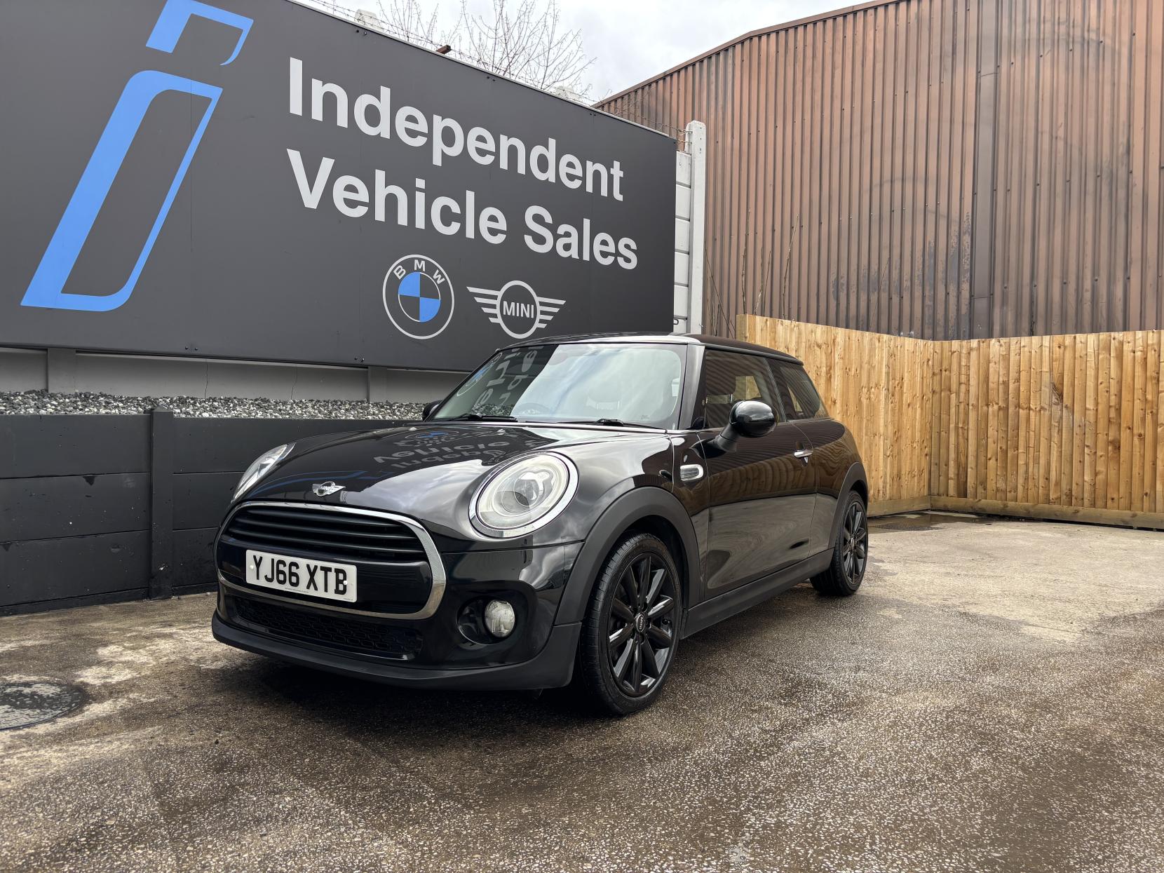 MINI Hatch 1.5 Cooper D Hatchback 3dr Diesel Manual Euro 6 (s/s) (116 ps)
