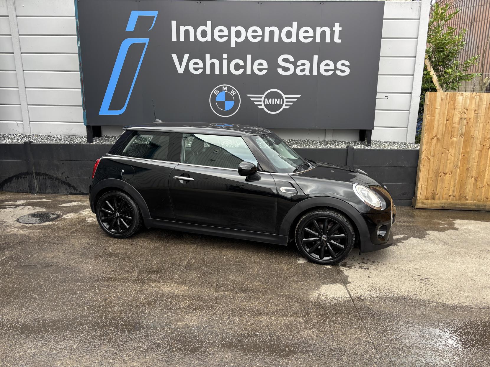 MINI Hatch 1.5 Cooper D Hatchback 3dr Diesel Manual Euro 6 (s/s) (116 ps)