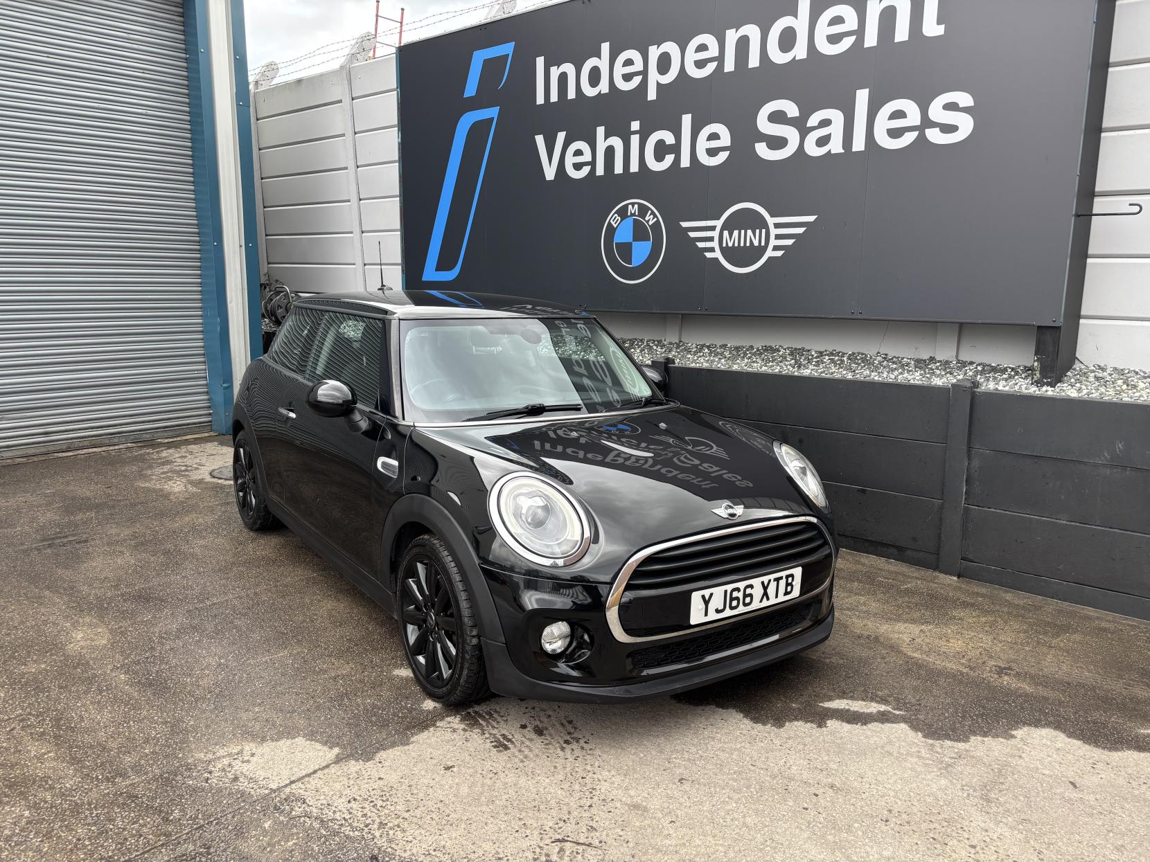 MINI Hatch 1.5 Cooper D Hatchback 3dr Diesel Manual Euro 6 (s/s) (116 ps)
