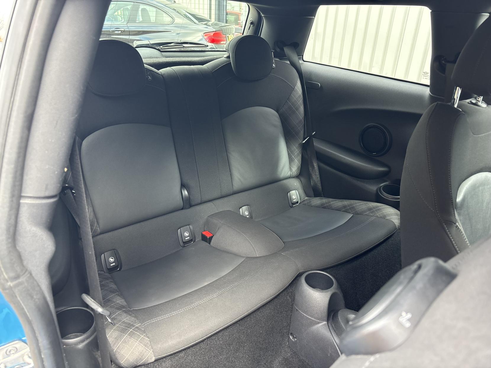 MINI Hatch 1.5 Cooper Hatchback 3dr Petrol Manual Euro 6 (s/s) (136 ps)