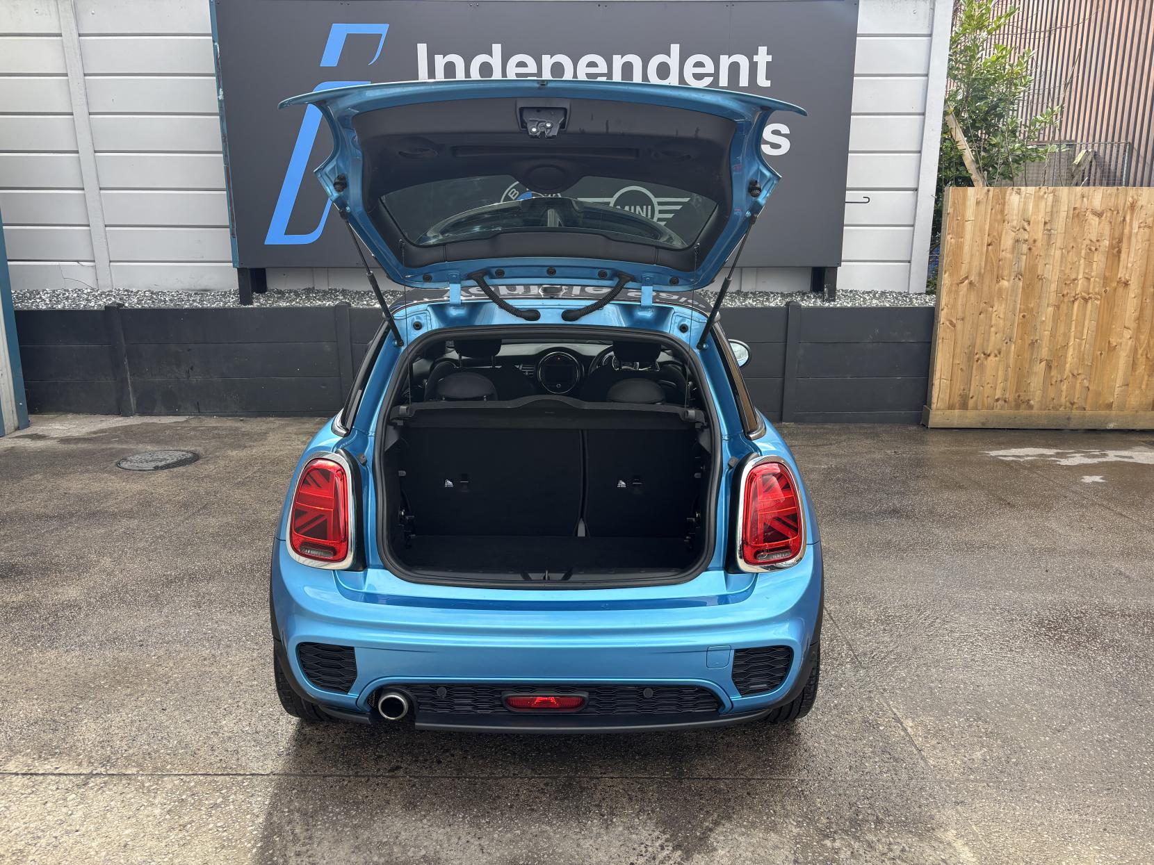 MINI Hatch 1.5 Cooper Hatchback 3dr Petrol Manual Euro 6 (s/s) (136 ps)