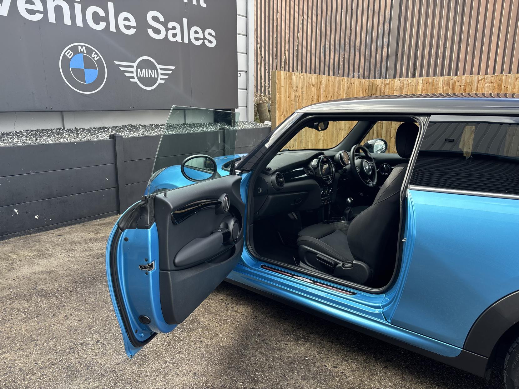 MINI Hatch 1.5 Cooper Hatchback 3dr Petrol Manual Euro 6 (s/s) (136 ps)