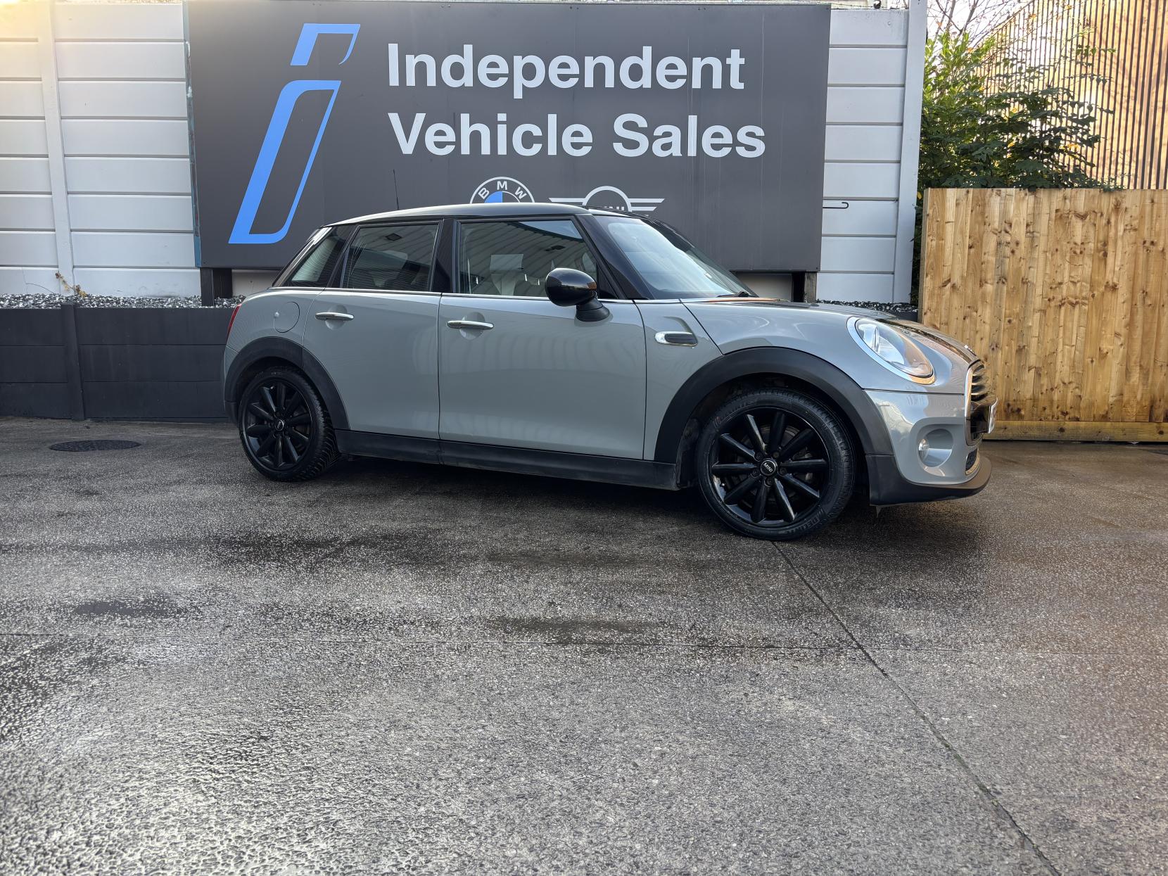 MINI Hatch 1.5 Cooper Hatchback 5dr Petrol Manual Euro 6 (s/s) (136 ps)