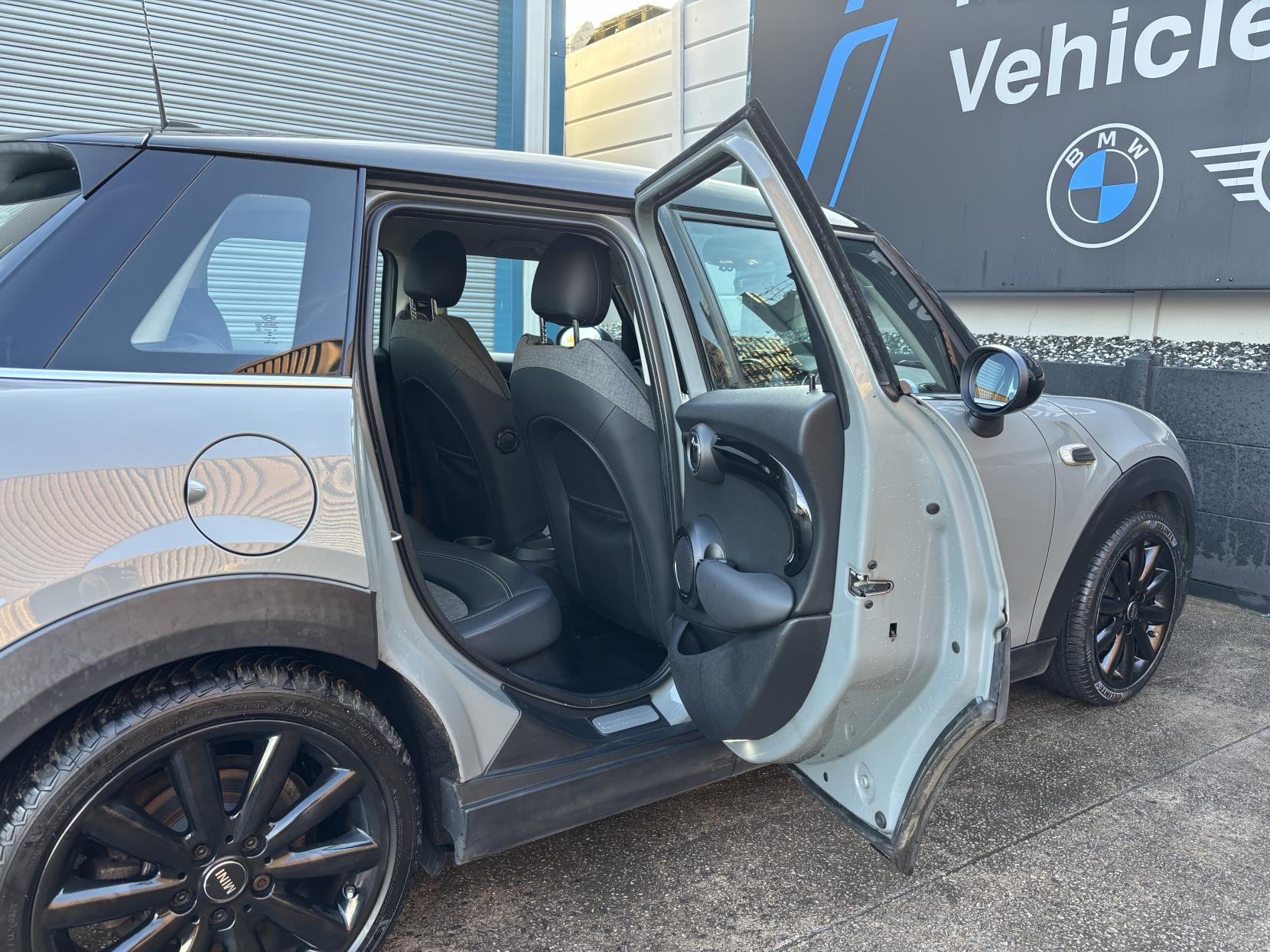 MINI Hatch 1.5 Cooper Hatchback 5dr Petrol Manual Euro 6 (s/s) (136 ps)