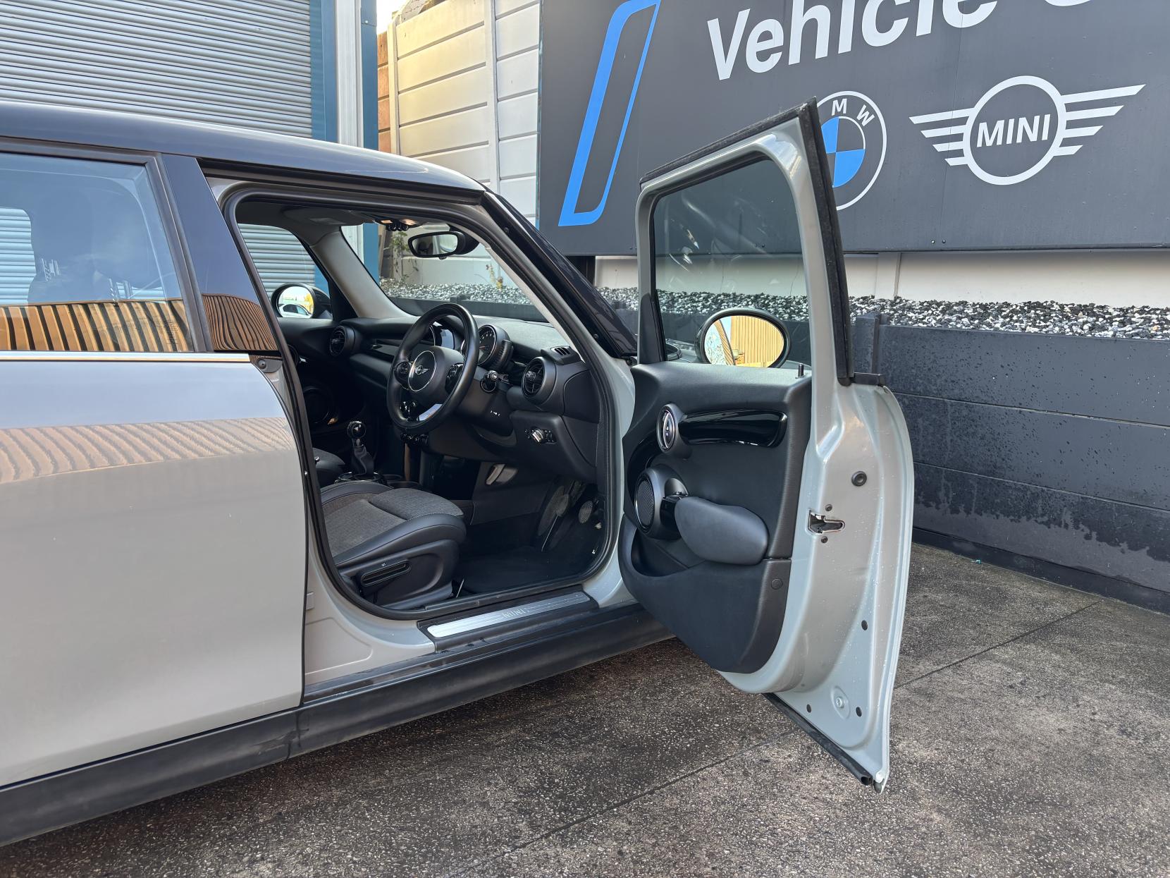 MINI Hatch 1.5 Cooper Hatchback 5dr Petrol Manual Euro 6 (s/s) (136 ps)