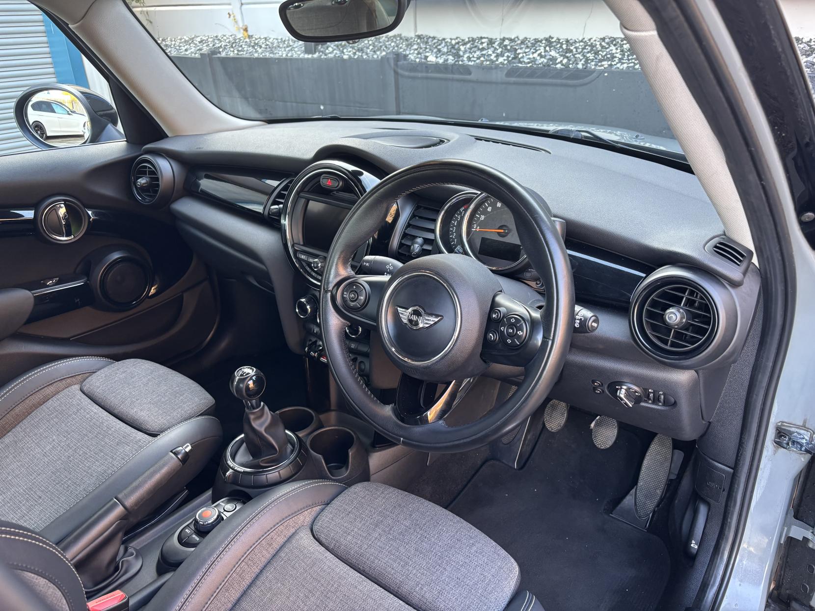 MINI Hatch 1.5 Cooper Hatchback 5dr Petrol Manual Euro 6 (s/s) (136 ps)