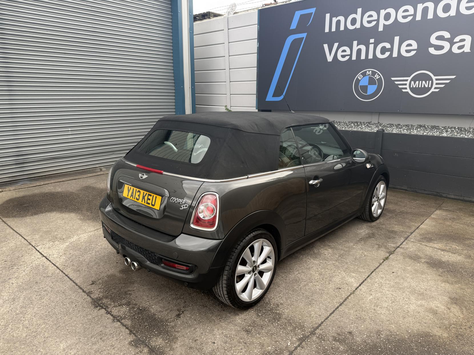 MINI Convertible 2.0 Cooper SD Convertible 2dr Diesel Manual Euro 5 (s/s) (143 ps)