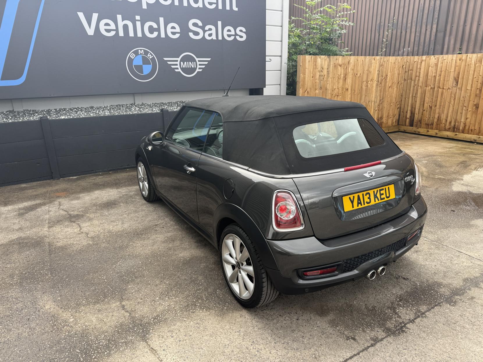 MINI Convertible 2.0 Cooper SD Convertible 2dr Diesel Manual Euro 5 (s/s) (143 ps)