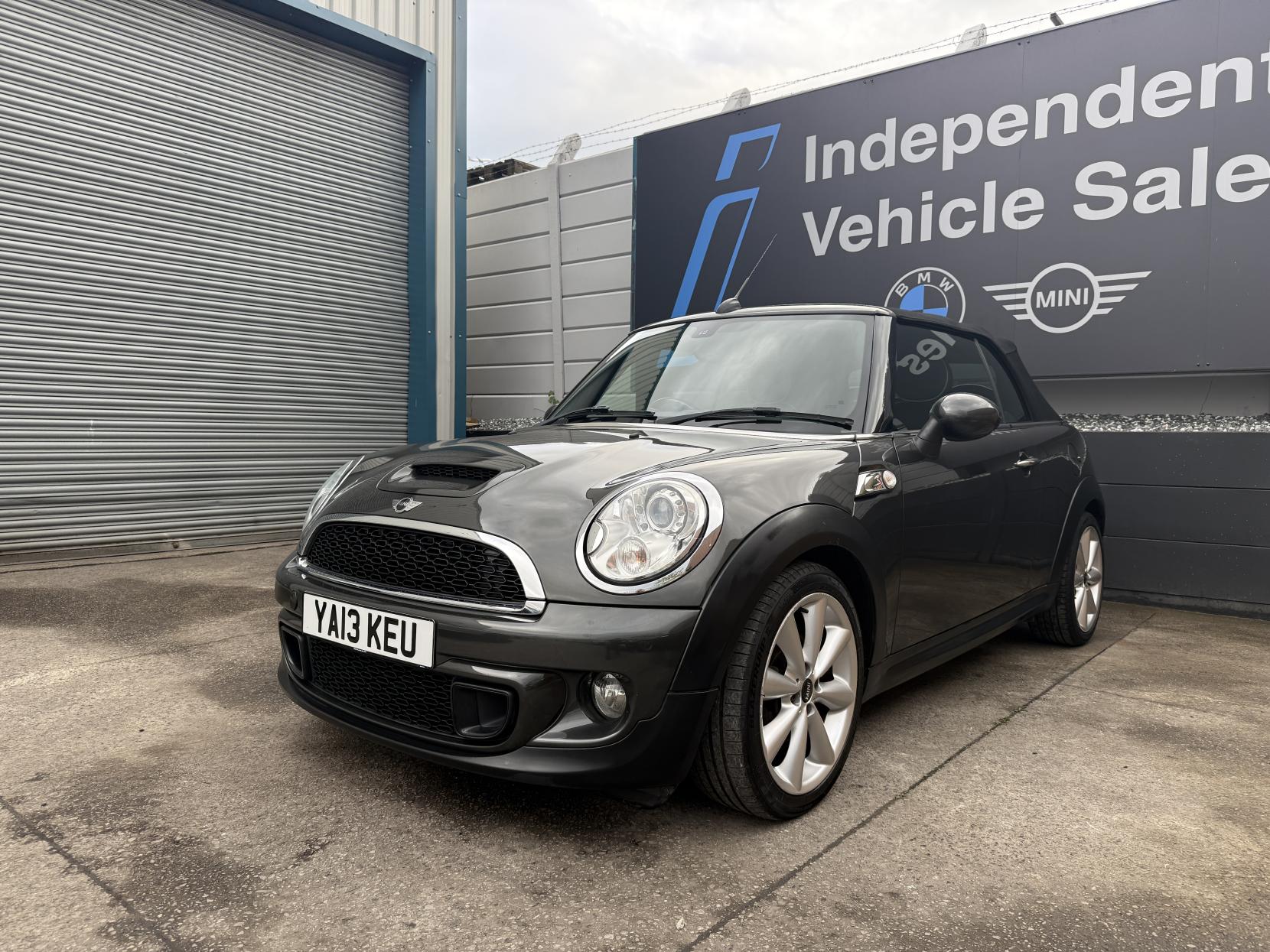 MINI Convertible 2.0 Cooper SD Convertible 2dr Diesel Manual Euro 5 (s/s) (143 ps)