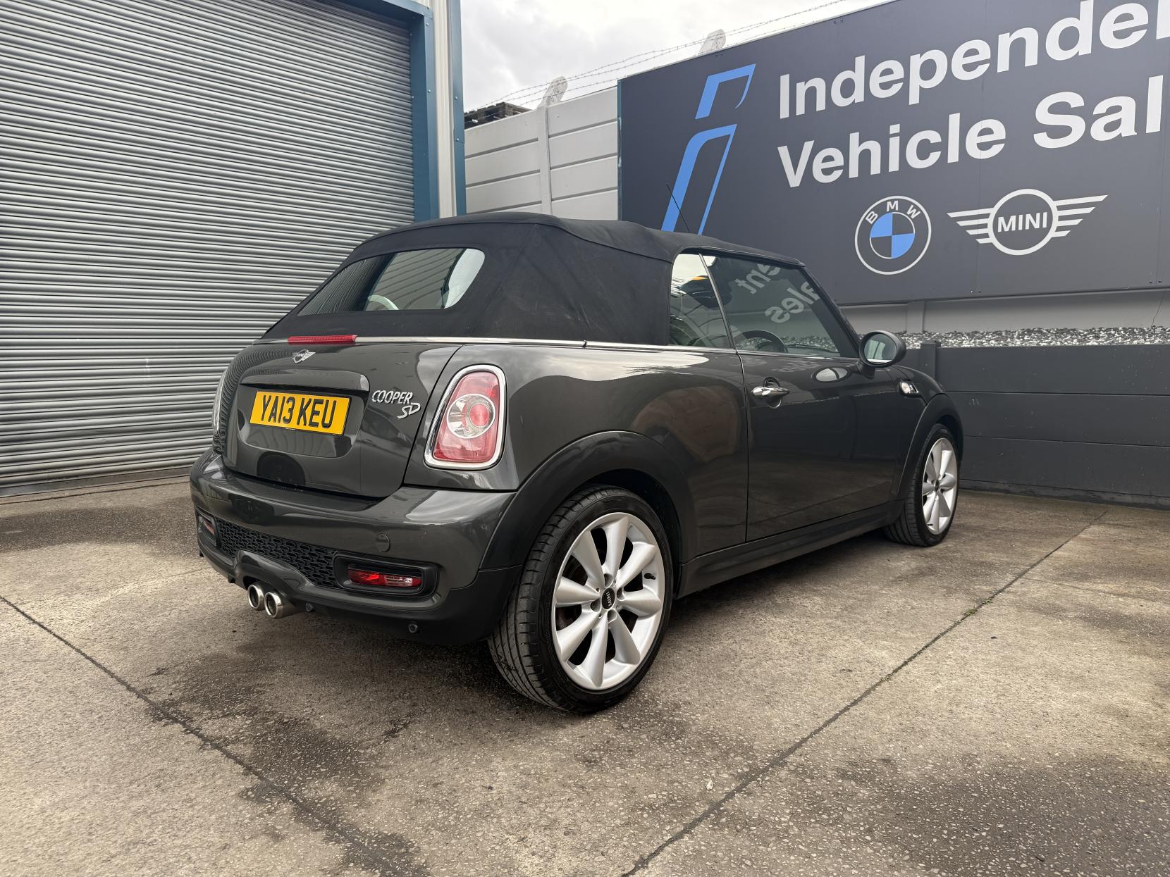 MINI Convertible 2.0 Cooper SD Convertible 2dr Diesel Manual Euro 5 (s/s) (143 ps)
