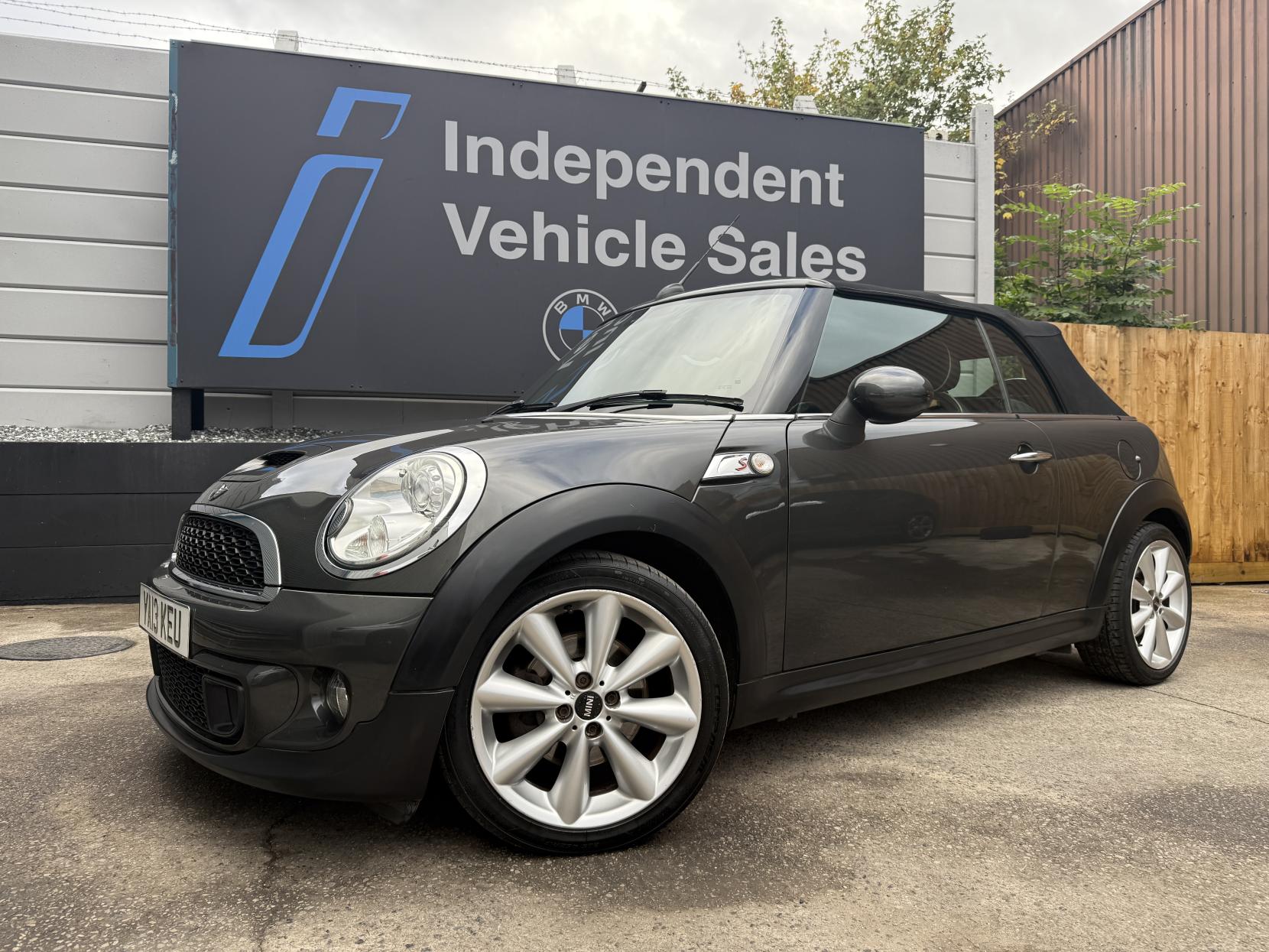 MINI Convertible 2.0 Cooper SD Convertible 2dr Diesel Manual Euro 5 (s/s) (143 ps)