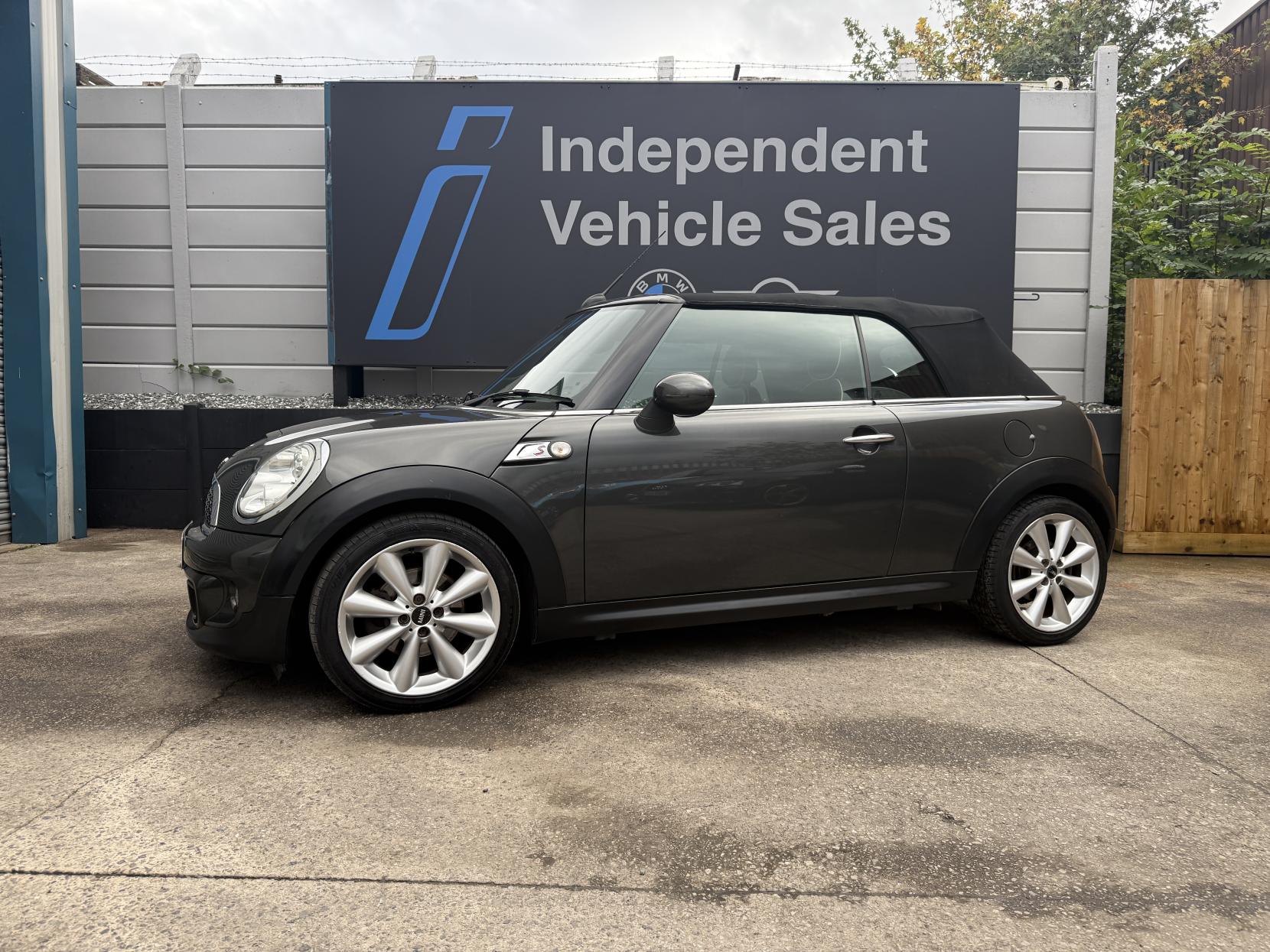 MINI Convertible 2.0 Cooper SD Convertible 2dr Diesel Manual Euro 5 (s/s) (143 ps)