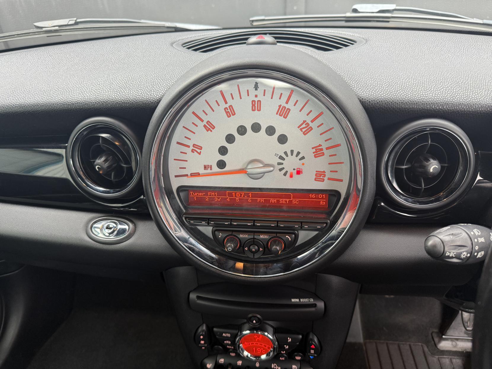 MINI Convertible 2.0 Cooper SD Convertible 2dr Diesel Manual Euro 5 (s/s) (143 ps)