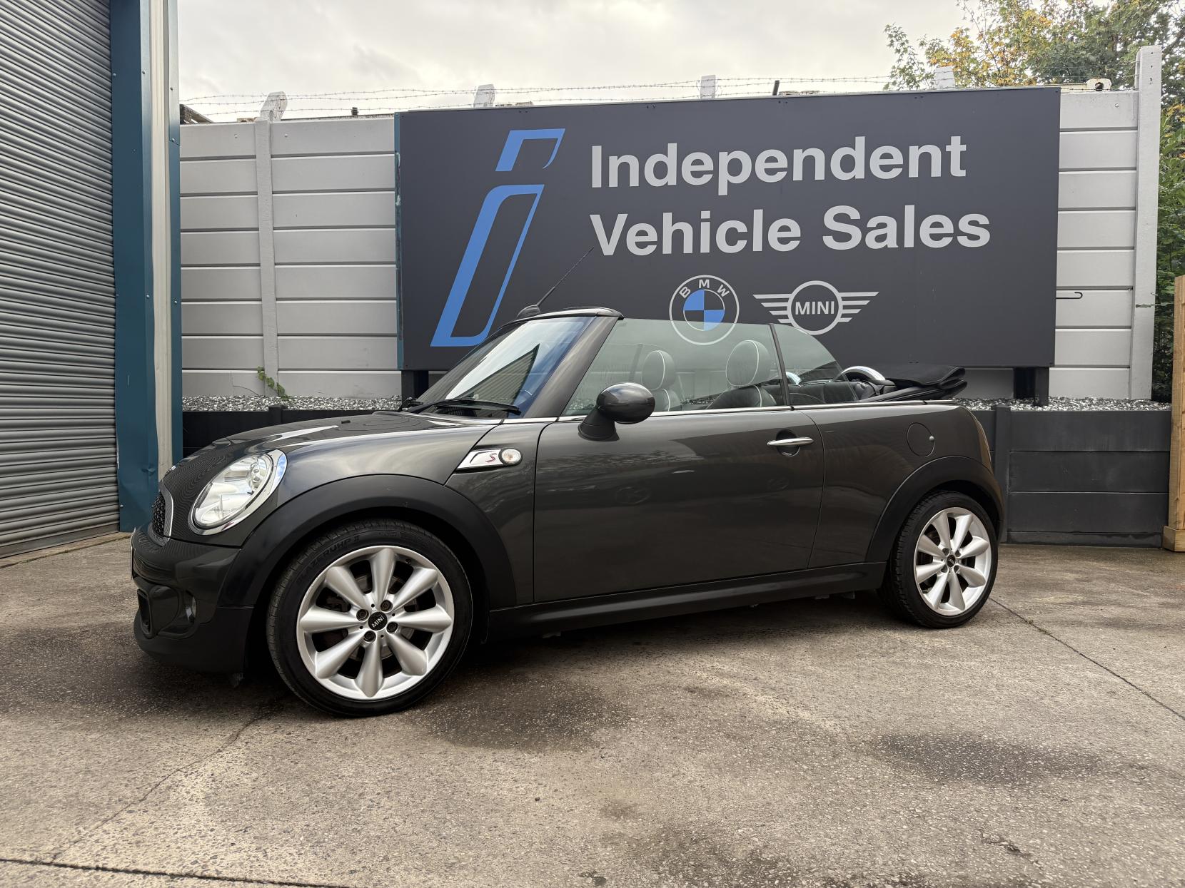 MINI Convertible 2.0 Cooper SD Convertible 2dr Diesel Manual Euro 5 (s/s) (143 ps)