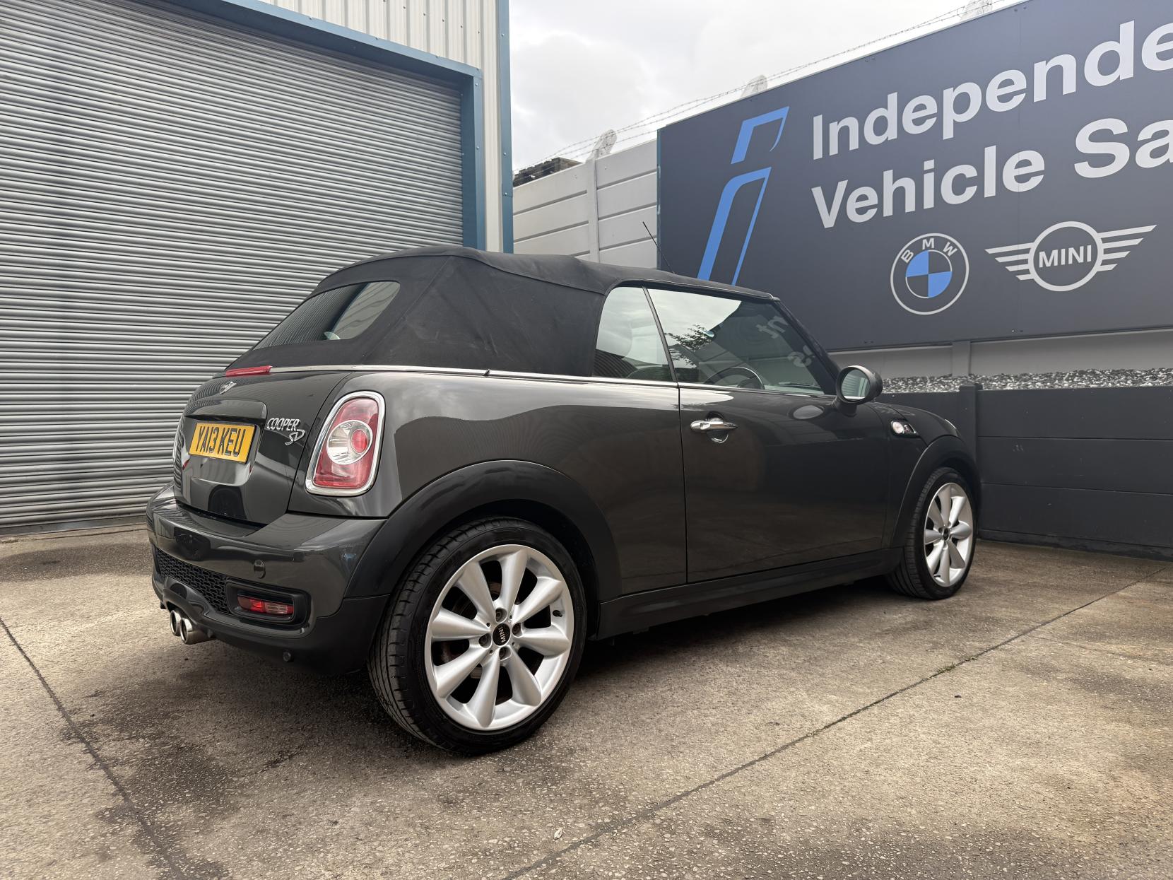 MINI Convertible 2.0 Cooper SD Convertible 2dr Diesel Manual Euro 5 (s/s) (143 ps)