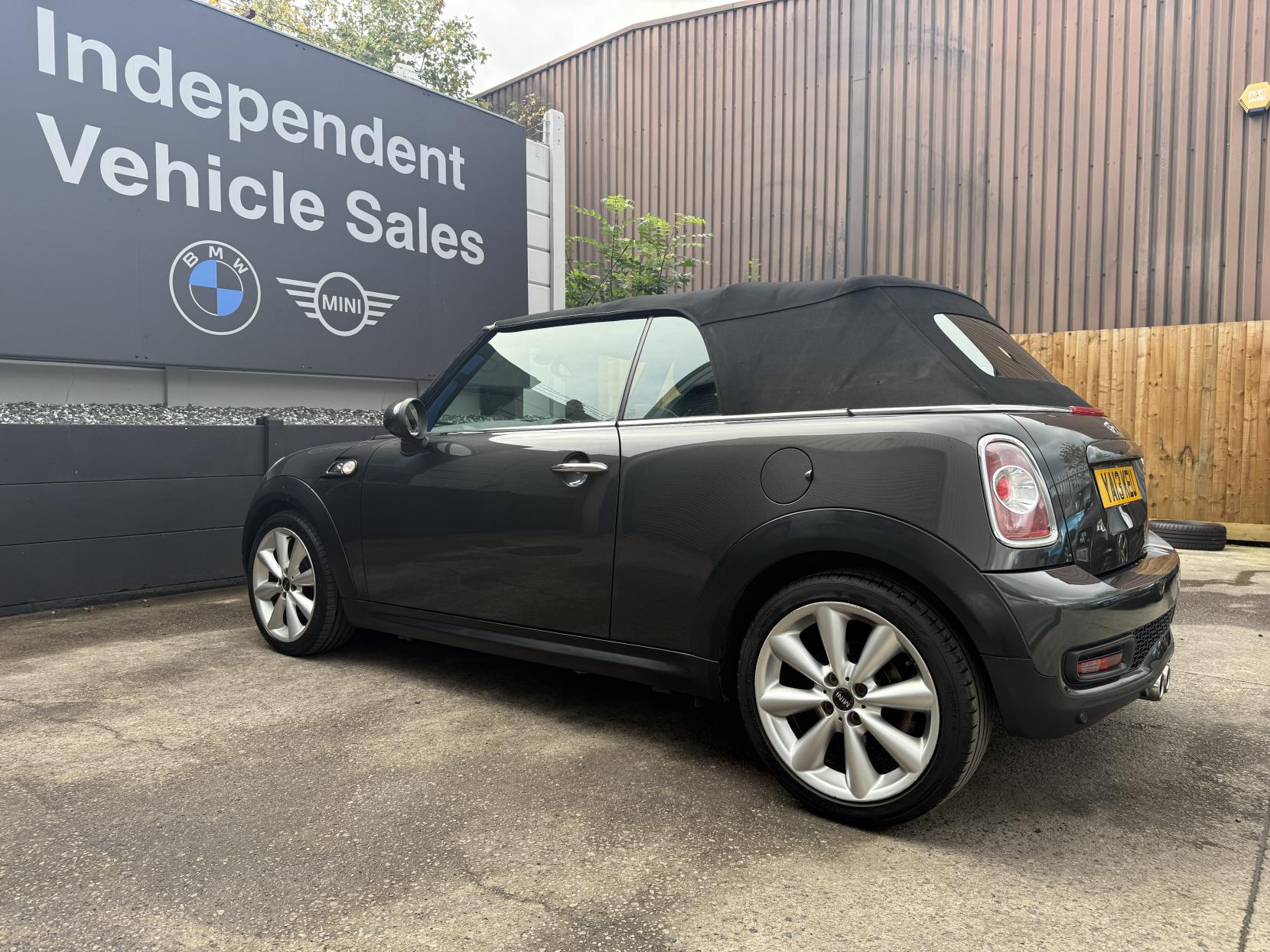 MINI Convertible 2.0 Cooper SD Convertible 2dr Diesel Manual Euro 5 (s/s) (143 ps)