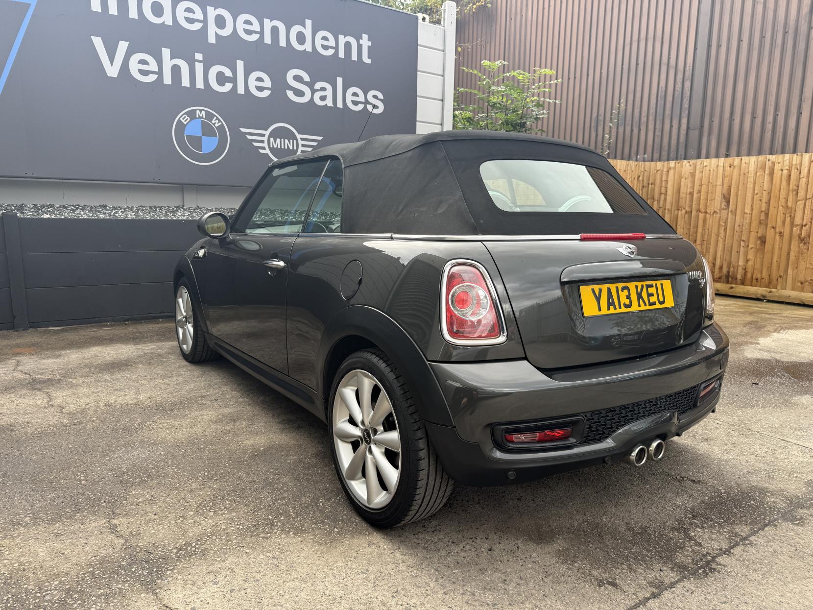 MINI Convertible 2.0 Cooper SD Convertible 2dr Diesel Manual Euro 5 (s/s) (143 ps)