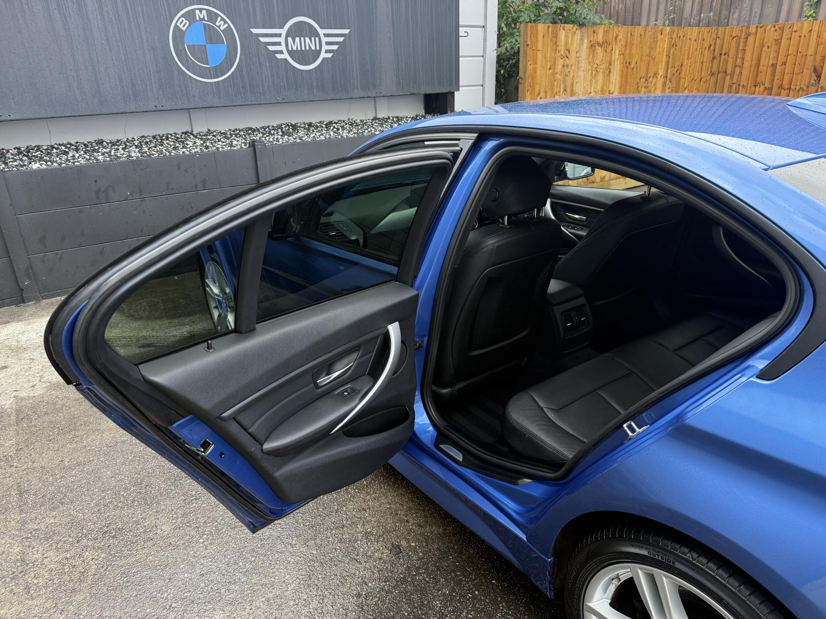 BMW 3 Series 2.0 320i M Sport Saloon 4dr Petrol Manual Euro 6 (s/s) (184 ps)