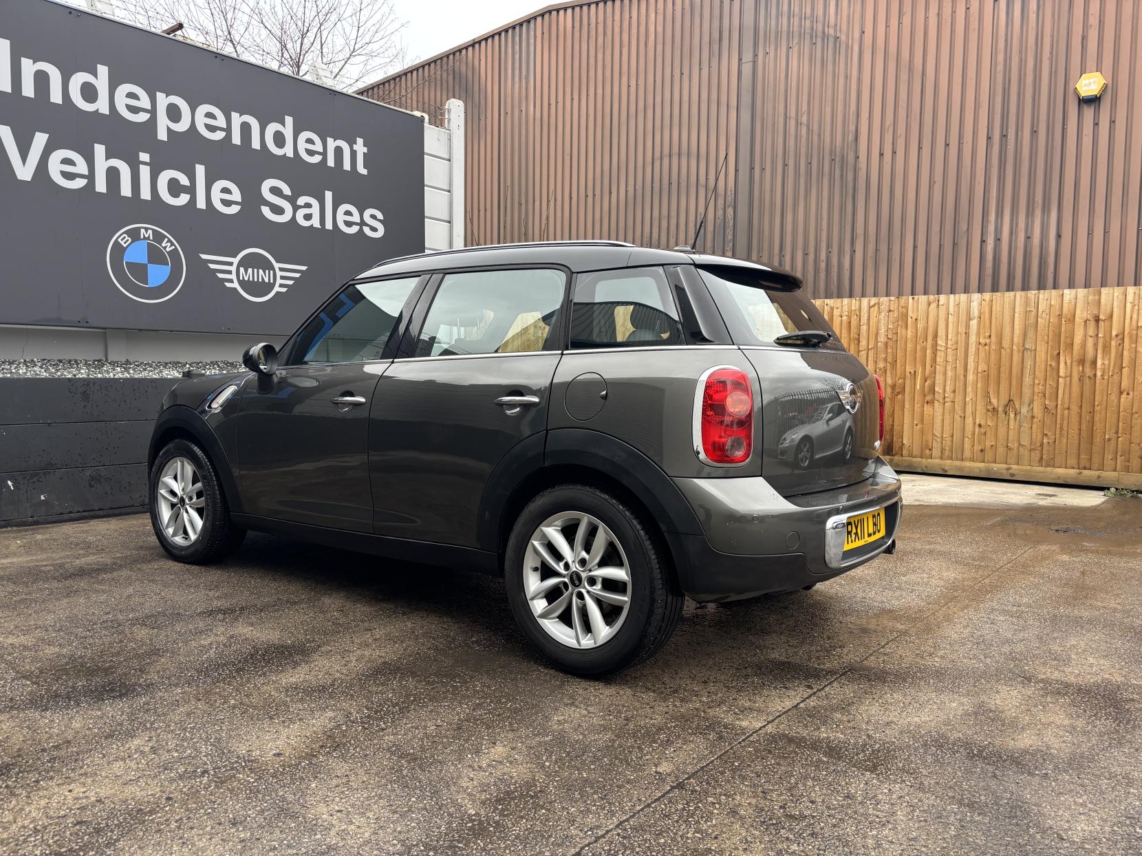 MINI Countryman 1.6 Cooper SUV 5dr Petrol Manual Euro 5 (s/s) (122 ps)