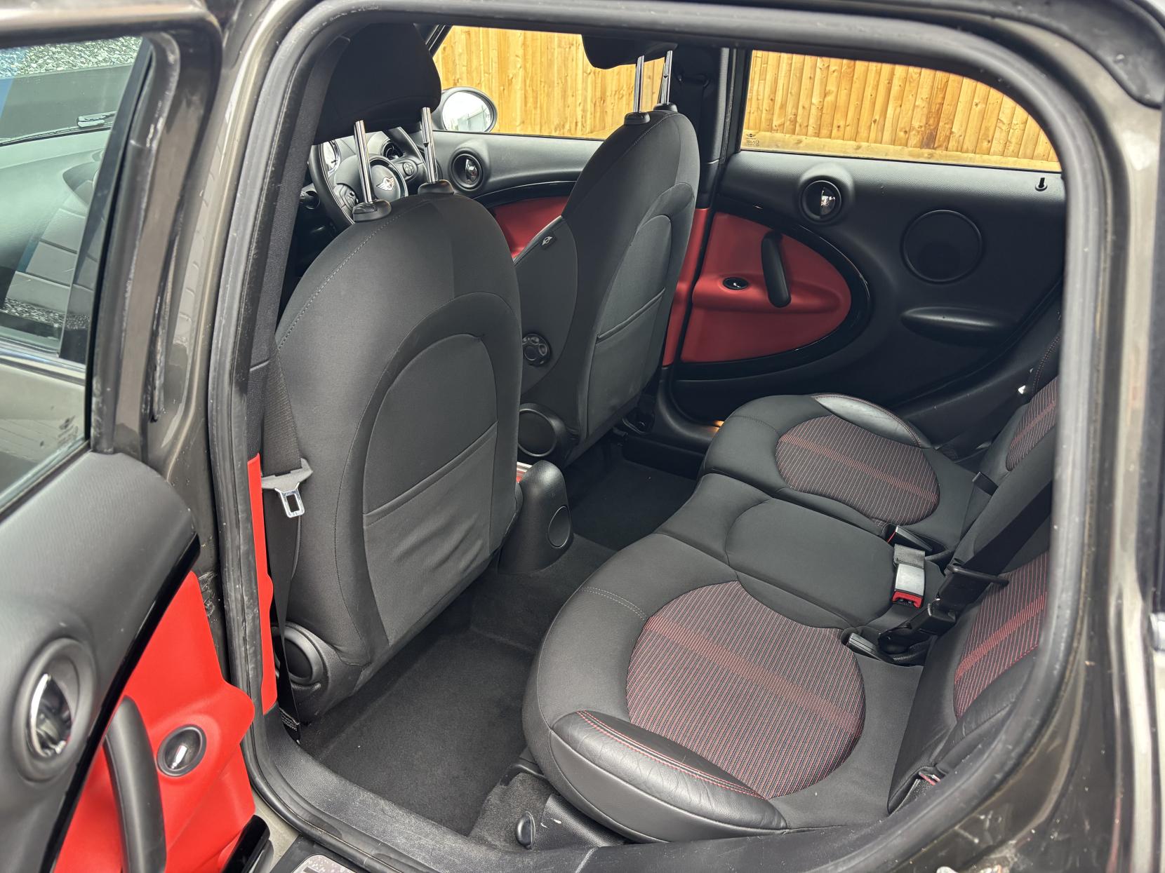 MINI Countryman 1.6 Cooper SUV 5dr Petrol Manual Euro 5 (s/s) (122 ps)